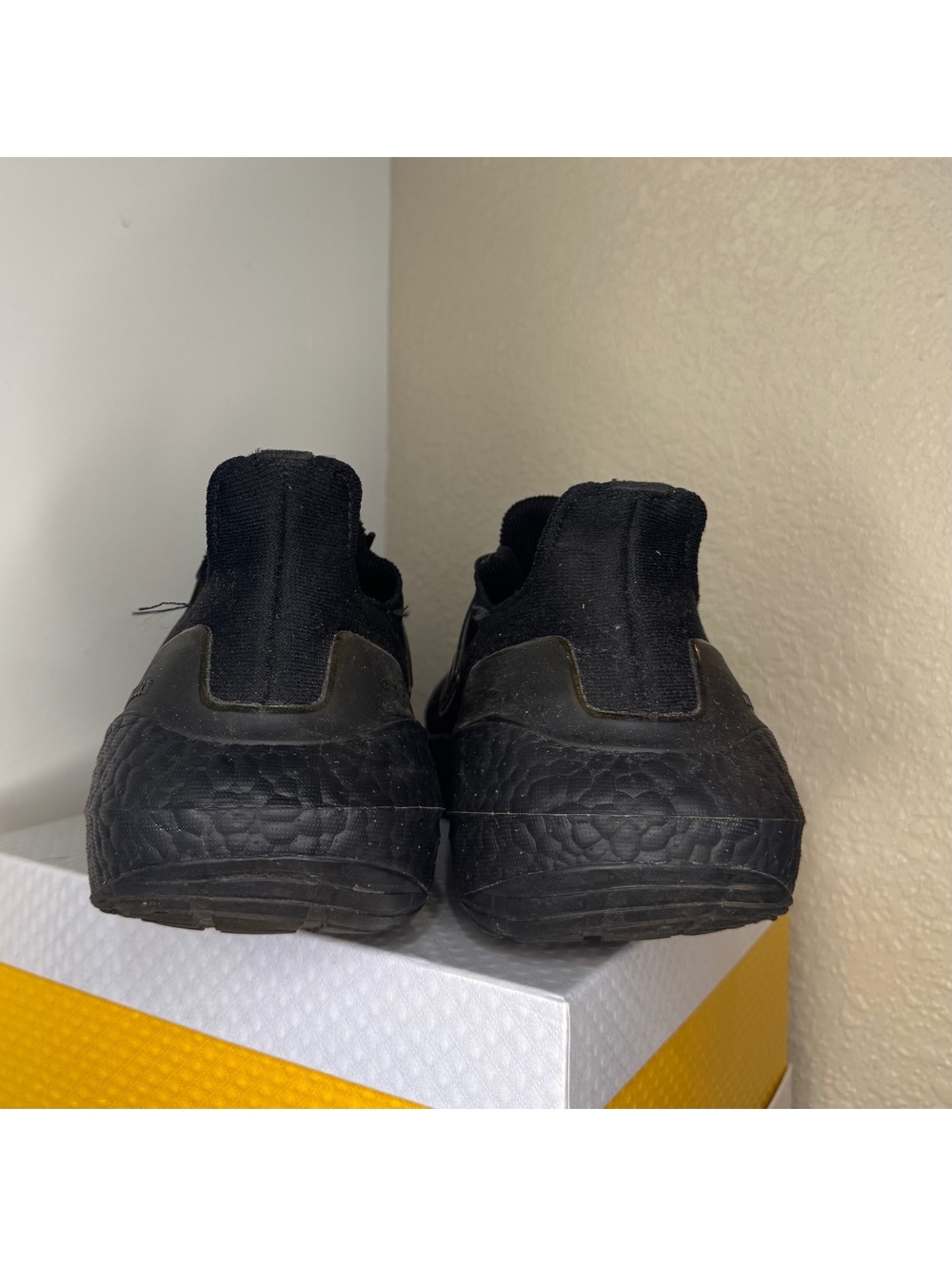 adidas Ultraboost 22 Triple Black Running Shoes Men’s Size 11 GX3062 Boost - Picture 4 of 7